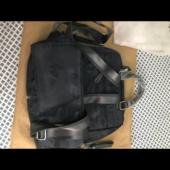 Convertible backpack - Picture 2 of 5